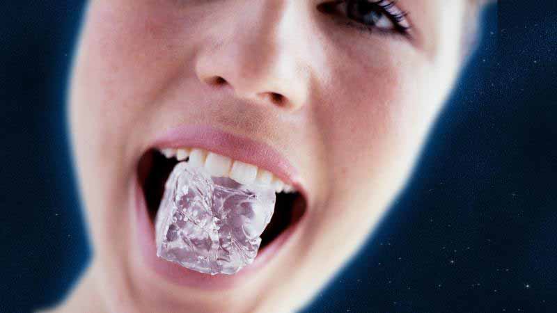 عادت های مضر برای سلامت دهان و دندان