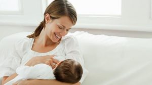 مزایای تغذیه با شیر مادر برای نوزادان