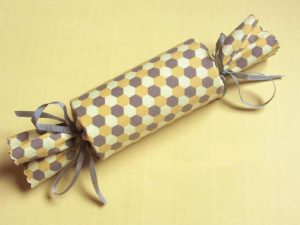 طرح کادو با لونه زنبوری