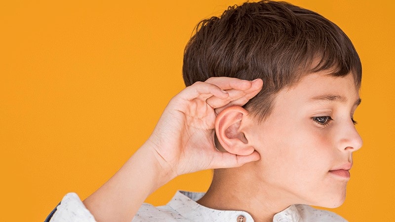 نشانه های کم شنوایی در افراد چیست ؟