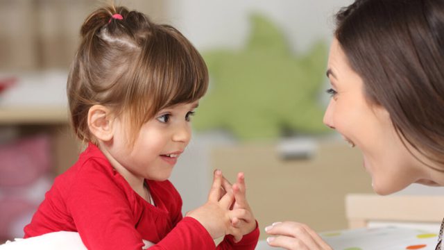 _تقویت مهارت شنیداری در کودکان با روش های سرگرم کننده