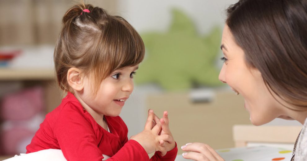 _تقویت مهارت شنیداری در کودکان با روش های سرگرم کننده